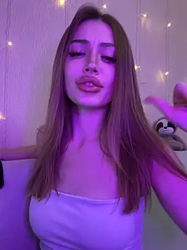 Elizabeth Tay online show from November 30, 2025, 5:50 pm