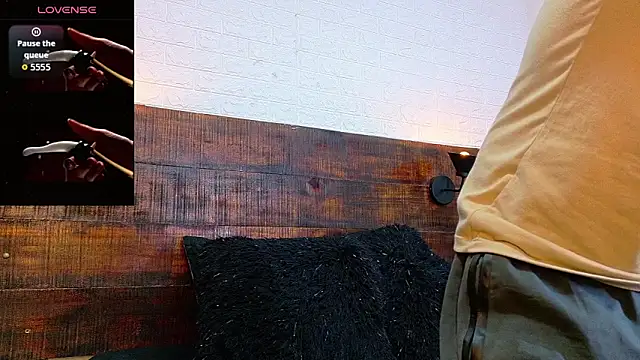 JhosuaVega online show from September 25, 2025, 1:20 am