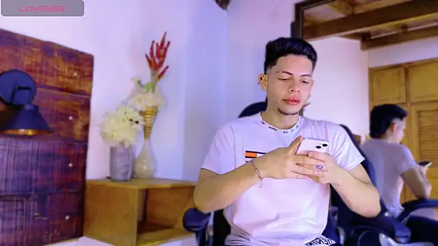 JhosuaVega online show from April 8, 2026, 2:11 am