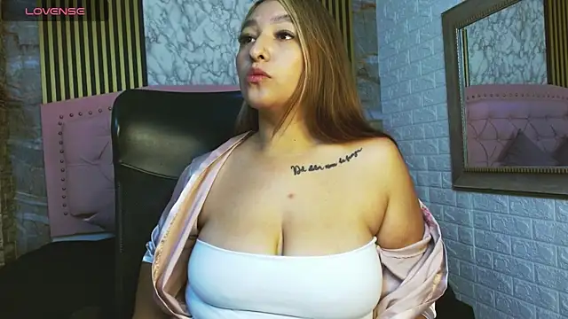 daphne walton online show from September 20, 2025, 11:55 am