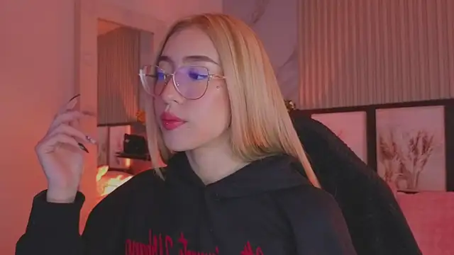 tokyoluu online show from November 12, 2025, 8:30 pm