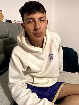 NaytonFreeman online show from September 24, 2025, 11:19 pm