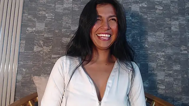 Keila Fg online show from October 2, 2025, 7:43 pm