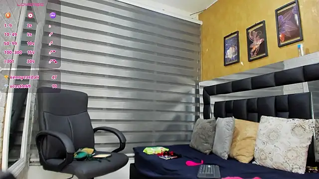 Snapshot of sheyla__ebony chatting on February 3, 2026, 8:19 am sheyla ebony online show from February 3, 2026, 8:19 am