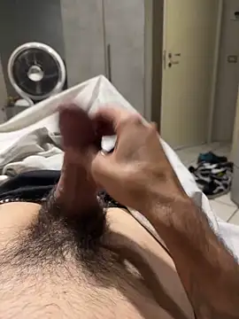 alexbergo87 online show from September 15, 2025, 9:48 pm