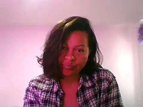 adri89-g online show from October 17, 2025, 12:08 pm