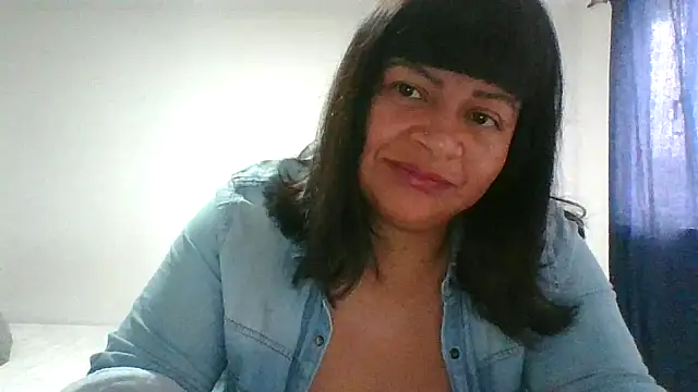 adri89-g online show from February 12, 2026, 1:39 pm