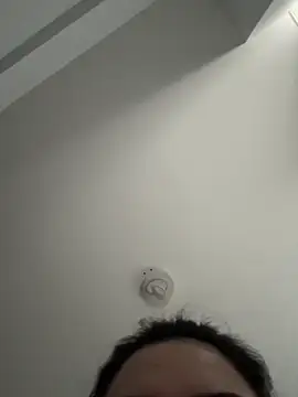 Snapshot of Andrestarr chatting on April 9, 2026, 2:44 pm Andrestarr online show from April 9, 2026, 2:44 pm