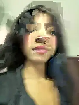 AishaValcazar online show from April 8, 2026, 3:39 am