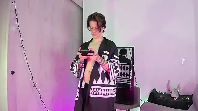 Jerry Cole online show from December 13, 2025, 10:48 pm