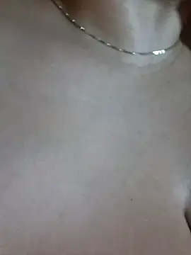 Aliciabloom online show from October 19, 2025, 11:38 pm