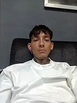 LaParKa31 online show from November 10, 2025, 10:20 pm