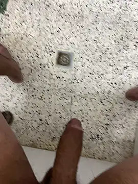 Snapshot of ali__ali210 chatting on February 6, 2026, 11:30 pm ali ali210 online show from February 6, 2026, 11:30 pm