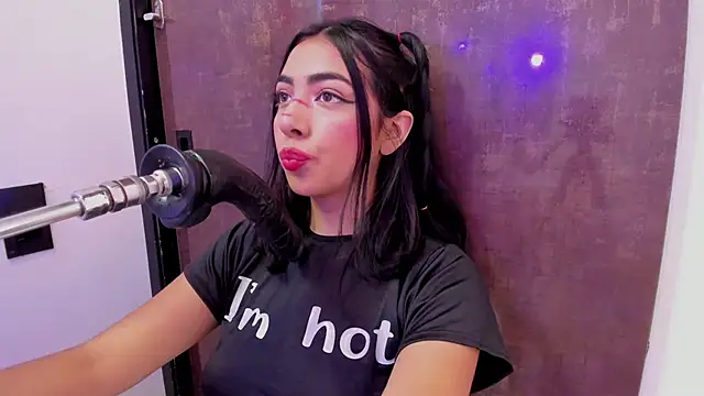 cherry skinny  online show from April 4, 2026, 4:11 am