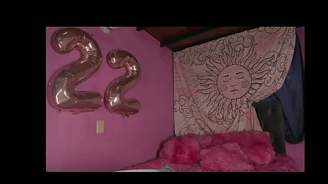 Missmoonstar online show from September 15, 2025, 10:32 pm