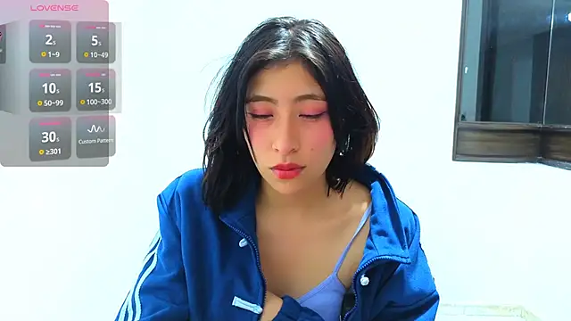 Sullyoonn online show from April 22, 2026, 3:53 am