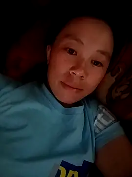 lyuyenkk online show from September 18, 2025, 6:48 am