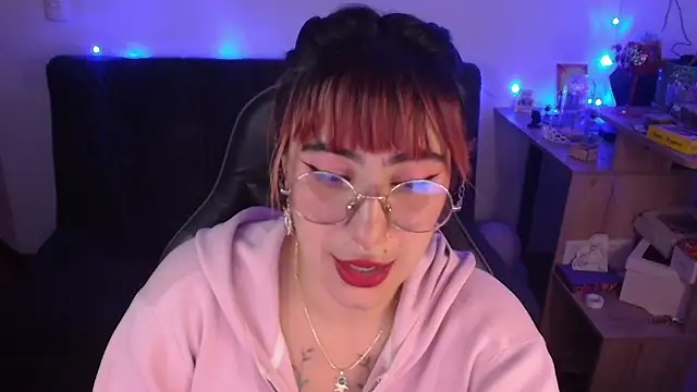 Miacatsito3 online show from March 13, 2026, 1:12 am