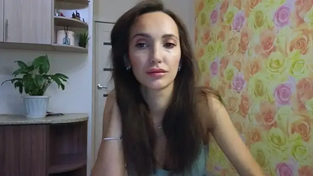 Lillian-Clark online show from October 23, 2025, 4:01 am