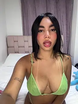 karolaalcendra online show from September 30, 2025, 11:21 pm