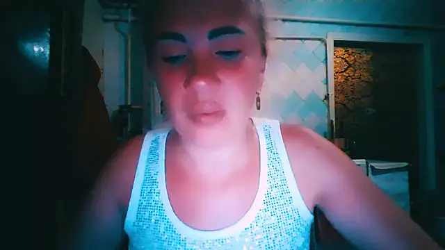Snapshot of EmmaCat_ chatting on July 4, 2026, 5:30 pm EmmaCat online show from July 4, 2026, 5:30 pm