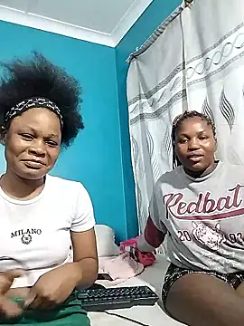 BlondieBitch online show from November 5, 2025, 5:57 pm