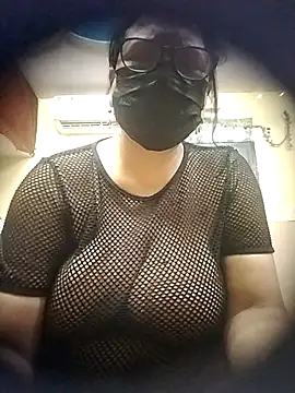 thehotlady online show from May 26, 2026, 2:51 am