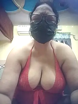 thehotlady online show from June 6, 2026, 3:11 am