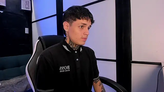 Declan-Fox online show from October 5, 2025, 12:14 pm