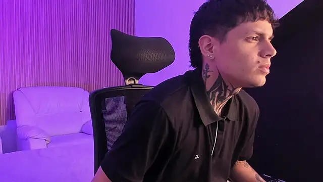 Declan-Fox online show from October 13, 2025, 1:00 pm