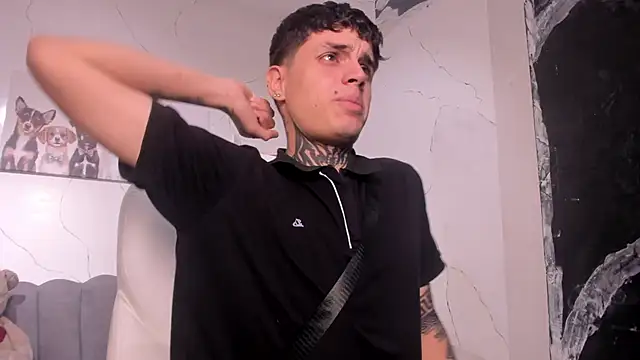 Declan-Fox online show from November 3, 2025, 4:36 am