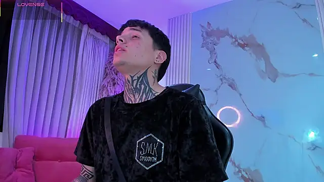 Declan-Fox online show from January 14, 2026, 3:56 am