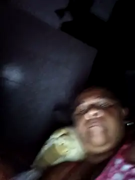 Snapshot of Rosabela04 chatting on February 13, 2026, 12:39 am Rosabela04 online show from February 13, 2026, 12:39 am