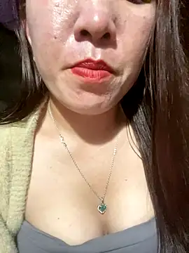 Luna-ass online show from December 17, 2025, 1:06 pm