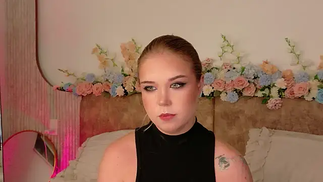 Lilith Bonheur online show from May 2, 2026, 7:52 pm