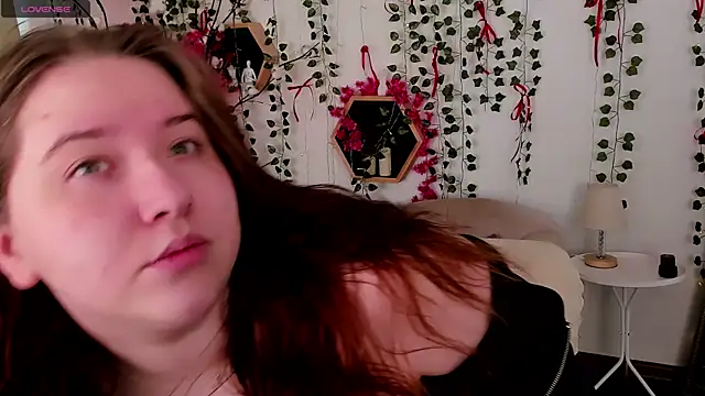 Selena Muse online show from April 14, 2026, 1:39 pm