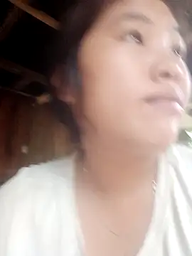 Snapshot of Luyen004 chatting on September 27, 2025, 11:43 pm Luyen004 online show from September 27, 2025, 11:43 pm