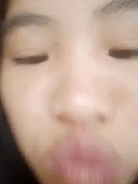 Snapshot of Luyen004 chatting on September 29, 2025, 12:27 am Luyen004 online show from September 29, 2025, 12:27 am