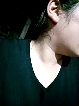 Snapshot of Luyen004 chatting on March 24, 2026, 2:00 pm Luyen004 online show from March 24, 2026, 2:00 pm