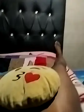 Snapshot of Dickninja084 chatting on February 25, 2026, 5:55 pm Dickninja084 online show from February 25, 2026, 5:55 pm