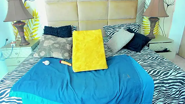 Snapshot of sweet_lulu_sofia chatting on December 14, 2025, 9:41 pm sweet lulu sofia online show from December 14, 2025, 9:41 pm