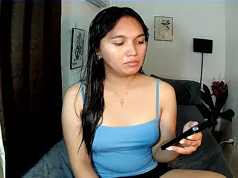 Nikki Karishma online show from September 17, 2025, 4:52 pm