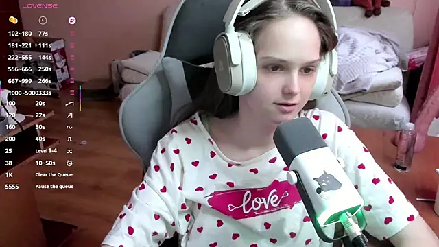 SharybbFace online show from April 9, 2026, 2:22 pm