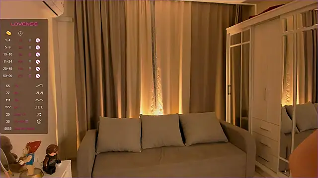 bootyfruttycutie online show from September 27, 2025, 6:57 pm