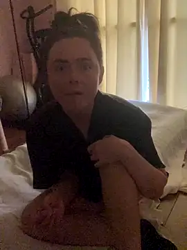 Mia Winters online show from November 15, 2025, 2:57 pm