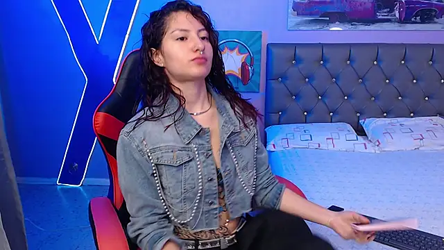 Snapshot of Sabriinaa_Foxx chatting on October 16, 2025, 12:17 pm Sabriinaa Foxx online show from October 16, 2025, 12:17 pm