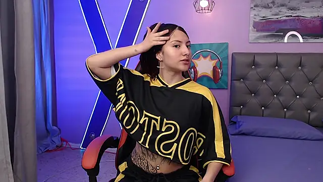 Snapshot of Sabriinaa_Foxx chatting on October 27, 2025, 12:20 pm Sabriinaa Foxx online show from October 27, 2025, 12:20 pm