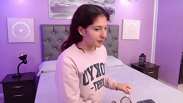 Snapshot of Sabriinaa_Foxx chatting on November 21, 2025, 3:11 pm Sabriinaa Foxx online show from November 21, 2025, 3:11 pm