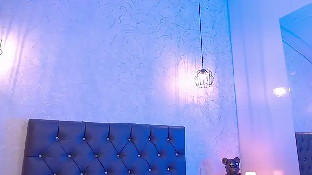 Snapshot of Sabriinaa_Foxx chatting on December 13, 2025, 7:53 pm Sabriinaa Foxx online show from December 13, 2025, 7:53 pm