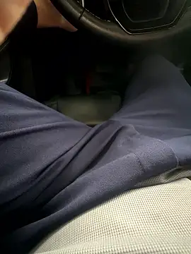 CZpublic online show from September 25, 2025, 3:21 am